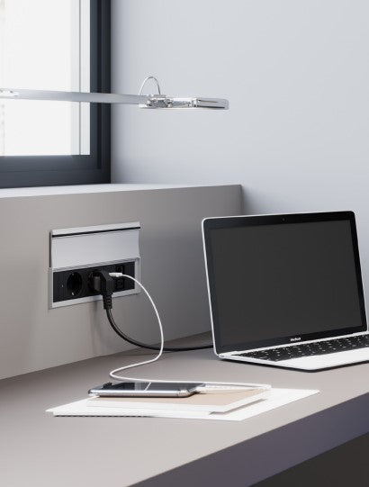 ASA 06039E00009 Vestavná zásuvková jednotka s krytem VERSALID 3x230V, 1xUSB 5V (nabíječka: typ A+C), kabel GST 0,2m, hliník ASA 06039E00009 Vestavná zásuvková jednotka s krytem VERSALID 3x230V, 1xUSB 5V (nabíječka: typ A+C), kabel GST 0,2m, hliník